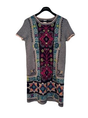 Anthropologie Akemi & Kin  GrayShort Sleeve Dress with Multicolor size XS